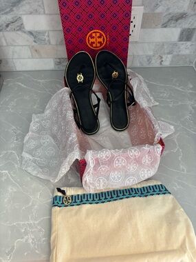 Tory Burch Black Leather Thong Sandals with Gold Logo Accent